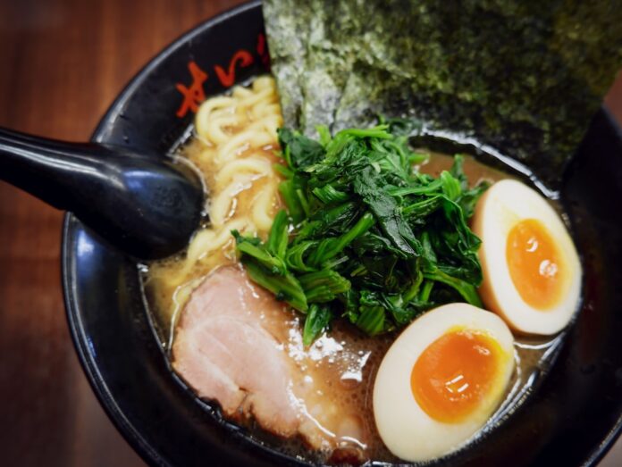 japanese ramen noodle soup