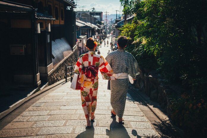 japan 春の寒暖差に負けない日本旅行の服装