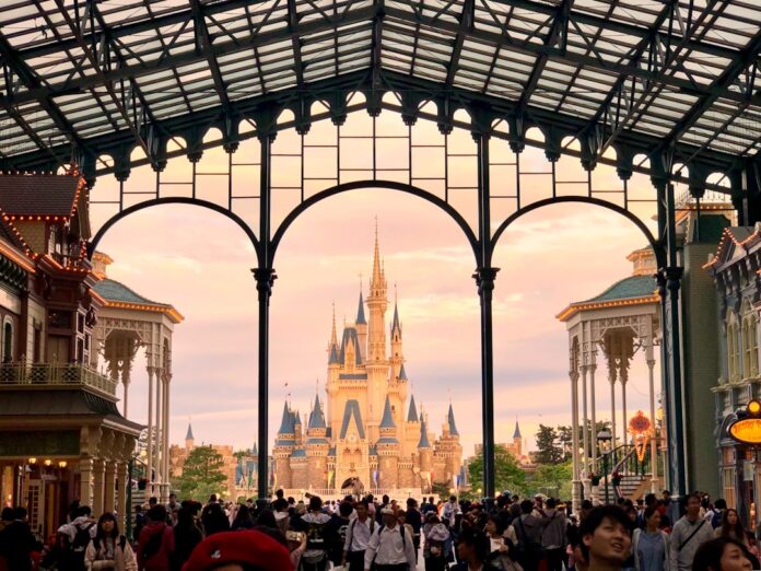 japan 東京ディズニーリゾート完全攻略ガイド 夢與魔法的王國
