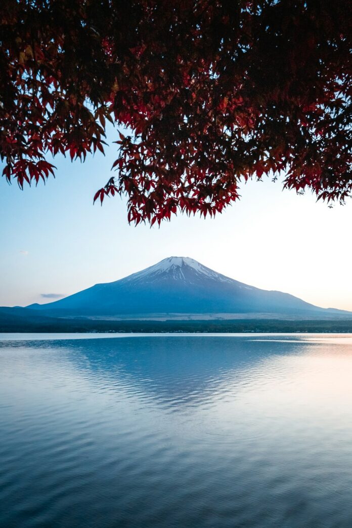 japan weather 紅葉前線を追いかけて
