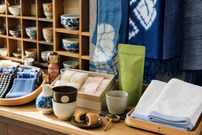 Japan souvenir travel guide